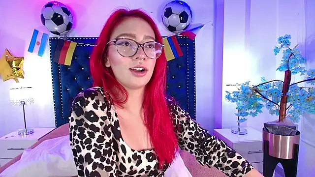 Snapshot of Amelie_adams chatting on July 2, 2026, 11:16 am Amelie adams online show from July 2, 2026, 11:16 am