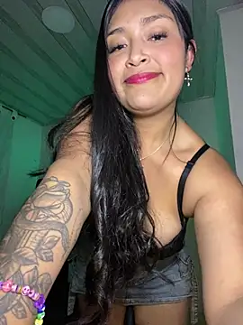 Simplemente Aurora online show from May 16, 2026, 1:48 am