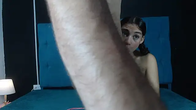 Snapshot of Elaa_xx chatting on June 4, 2026, 10:20 am Elaa xx online show from June 4, 2026, 10:20 am