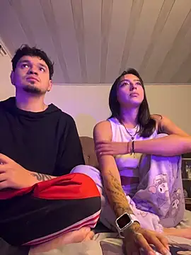 hotlatinocouple   online show from April 9, 2026, 3:08 am