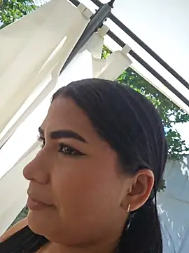 Laura Maverick online show from April 24, 2026, 1:57 pm