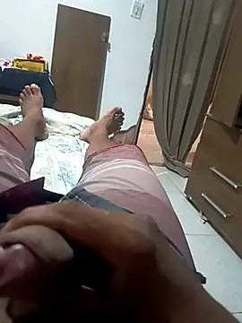 Snapshot of rogeriobastospqdt chatting on April 16, 2026, 2:40 pm rogeriobastospqdt online show from April 16, 2026, 2:40 pm