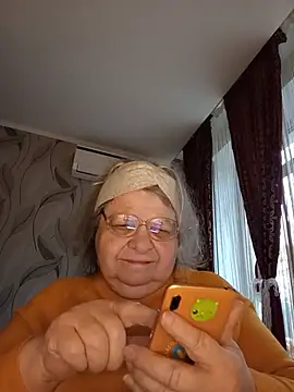 Snapshot of MartaMia68 chatting on June 3, 2026, 5:06 pm MartaMia68 online show from June 3, 2026, 5:06 pm