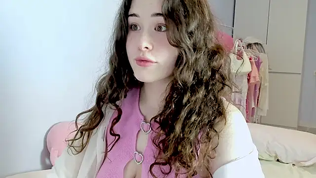 ChloeBlisss online show from May 27, 2026, 7:16 am