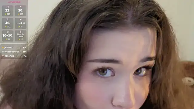 ChloeBlisss online show from April 11, 2026, 7:45 am