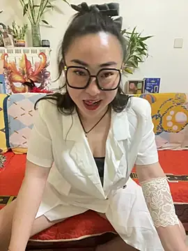 Snapshot of xxxlu886 chatting on April 13, 2026, 1:15 pm xxxlu886 online show from April 13, 2026, 1:15 pm