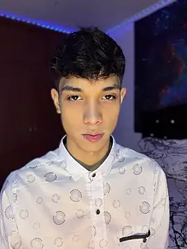 RoughDiamond  online show from April 13, 2026, 5:33 am