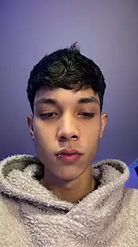 RoughDiamond  online show from April 15, 2026, 11:49 pm