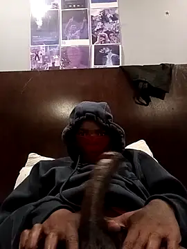 Snapshot of Nkazimulz chatting on April 10, 2026, 9:44 pm Nkazimulz online show from April 10, 2026, 9:44 pm