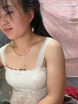 Maianly online show from April 18, 2026, 9:33 am