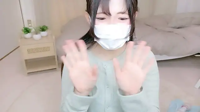 Satomi nn online show from April 25, 2026, 12:13 am