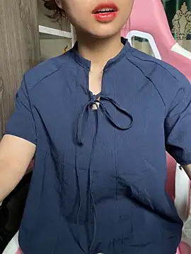 mayha11 online show from April 13, 2026, 7:12 am