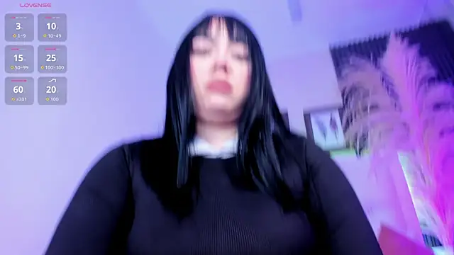 kitty bluuee online show from May 28, 2026, 3:03 am