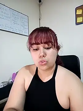 AliceScoot  online show from May 11, 2026, 6:27 pm