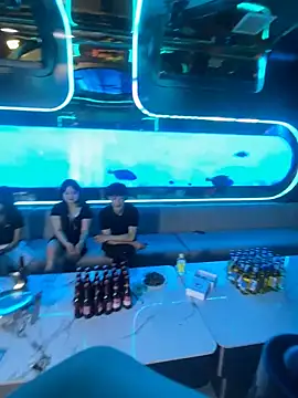 xuanxuan-10 online show from April 14, 2026, 9:47 am