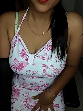 Tamilmoon006 online show from June 17, 2026, 1:43 pm