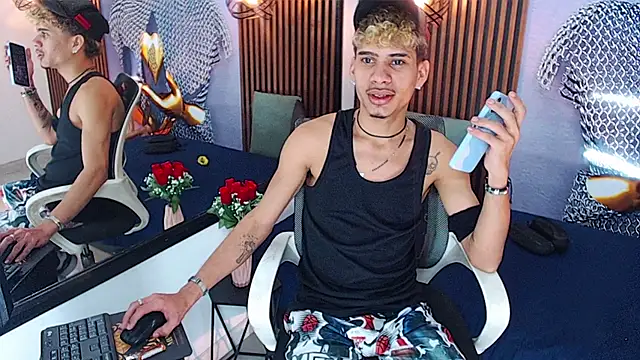 Skinny cute Alyer online show from May 28, 2026, 3:03 am