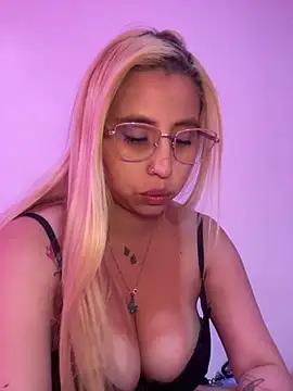 Aliss Taylor1 online show from April 28, 2026, 3:38 pm
