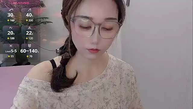 Yunxi- online show from May 7, 2026, 2:05 am