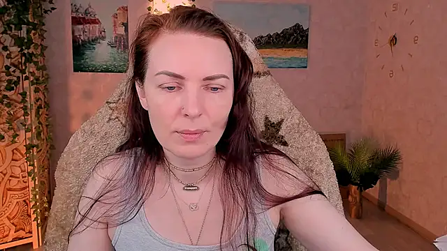 LanaRadiance online show from May 6, 2026, 7:34 am