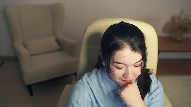 Snapshot of ShanaYock chatting on April 11, 2026, 1:59 pm ShanaYock online show from April 11, 2026, 1:59 pm