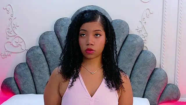 Snapshot of Abby_Montero chatting on May 19, 2026, 3:35 am Abby Montero online show from May 19, 2026, 3:35 am
