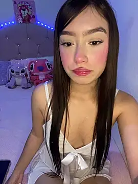 Miakittyyy online show from April 24, 2026, 2:19 pm