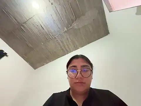 lucyheart 8 online show from June 17, 2026, 11:58 pm