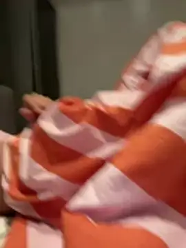 sexy650000 online show from April 18, 2026, 12:13 am