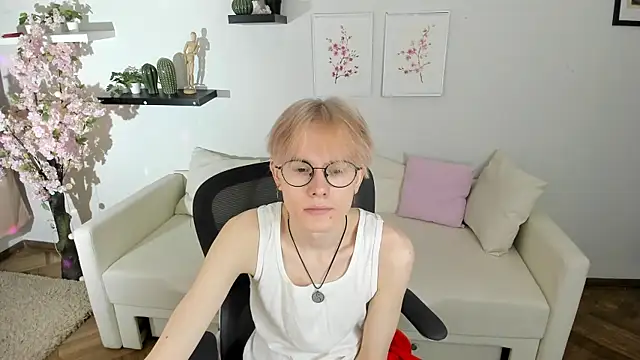 Snapshot of Liam_Blair chatting on April 14, 2026, 5:34 am Liam Blair online show from April 14, 2026, 5:34 am