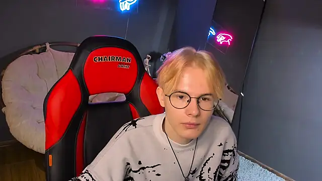 Snapshot of Liam_Blair chatting on April 10, 2026, 5:47 am Liam Blair online show from April 10, 2026, 5:47 am