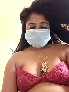 dearmona00 online show from June 18, 2026, 9:14 am