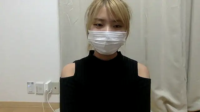  Misa misako  online show from April 25, 2026, 11:35 am