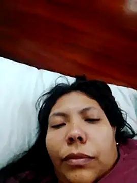 Izel  online show from July 25, 2026, 1:13 am