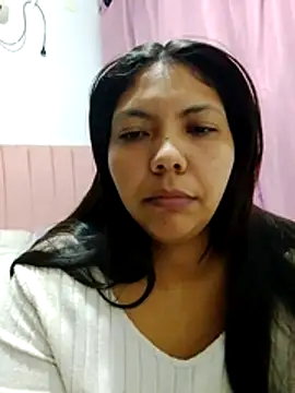 Izel  online show from July 5, 2026, 3:11 am