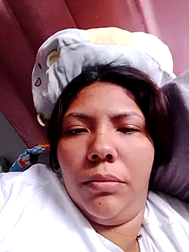 Izel  online show from June 7, 2026, 10:04 pm