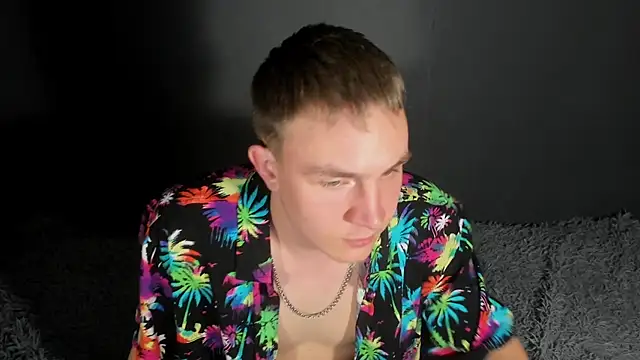 avrions online show from April 15, 2026, 11:27 am