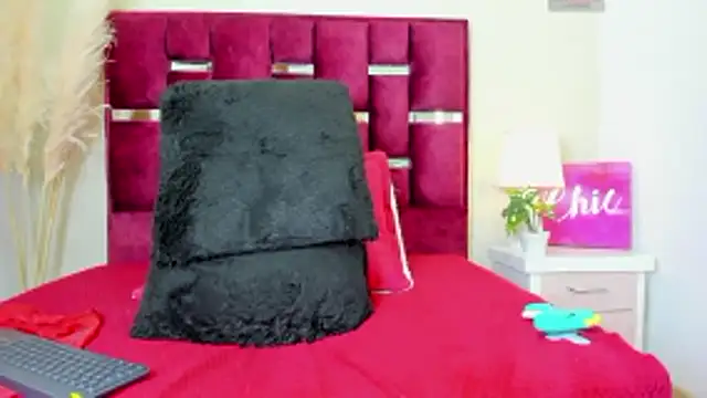 Sharonxt online show from May 9, 2026, 6:28 am