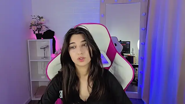 JasminAvily online show from April 19, 2026, 3:02 pm