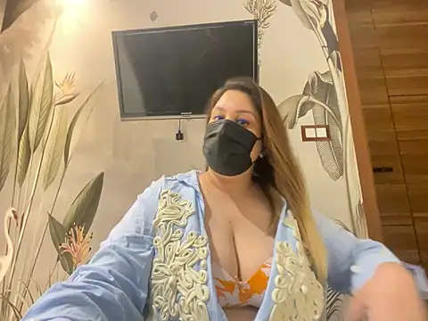 kavyasingh36 online show from May 6, 2026, 10:08 am