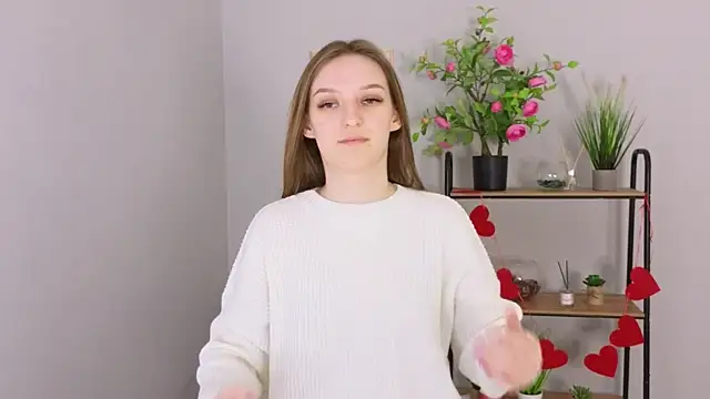 Lilia Redy online show from April 15, 2026, 10:21 am