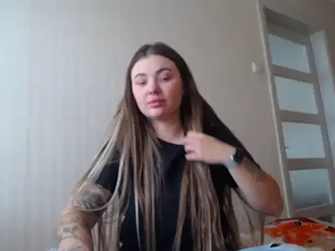 Lola77   online show from June 18, 2026, 9:08 am