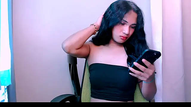 slutty aki online show from May 18, 2026, 2:12 am