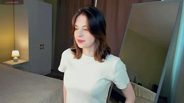 Snapshot of TessSydnor chatting on April 14, 2026, 5:12 am TessSydnor online show from April 14, 2026, 5:12 am