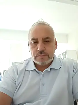Snapshot of andrexl_eather chatting on April 13, 2026, 7:51 pm andrexl eather online show from April 13, 2026, 7:51 pm