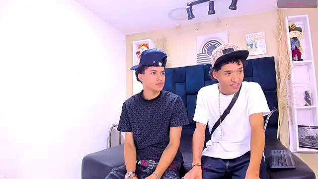 Snapshot of Marc_and_Anthony chatting on April 11, 2026, 3:59 pm Marc and Anthony online show from April 11, 2026, 3:59 pm