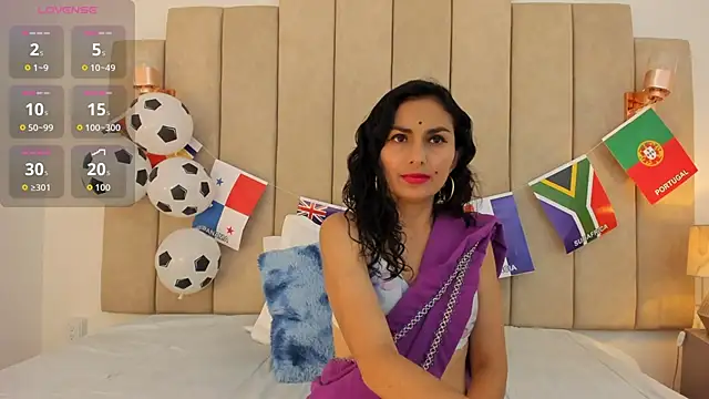 shaliny  online show from June 19, 2026, 7:09 pm