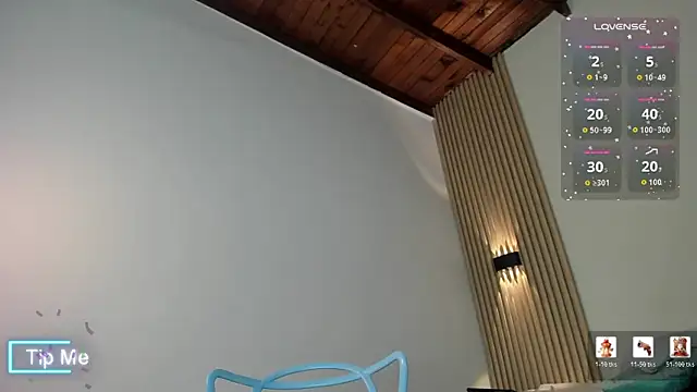 zoe hayami online show from April 19, 2026, 11:22 am