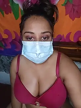 Suger Lips 99 online show from May 17, 2026, 6:52 pm