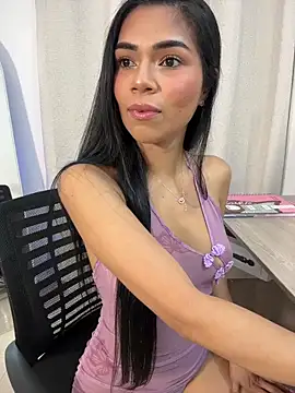 MauraGrayy online show from May 21, 2026, 11:46 pm